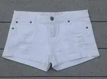 Vanilla Star Size 7 Semi Distressed Jean Shorts