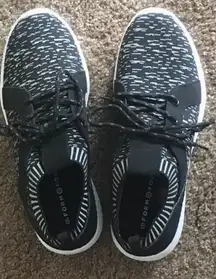 Black & White Sneakers 