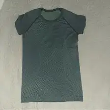 Lululemon Swiftly Tech Short Sleeve sea foam green size 8