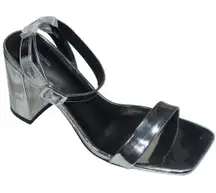 NWT PrettyLittleThing Silver Metallic Thick Strap Block Heels Sandals Womens 7