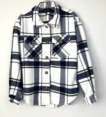 Love Tree Flannel Jacket Shacket Button Up Small