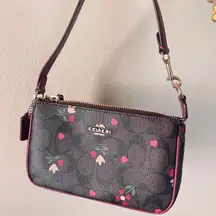 coach Nolita 19 In Signature Canvas With Heart Petal Print c7659