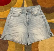 American Eagle Highest Rise Baggy Short Denim Mom Jean Shorts Light Wash Size 4