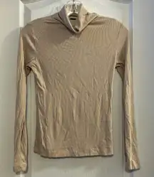 GUESS ribbed turtleneck long sleeve top beige size M style T13174