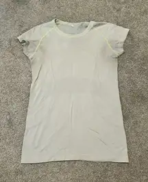 Lululemon Swiftly Tech Short-Sleeve T Shirt ‎ - Light Gray/neon  - Size 6 Lulu