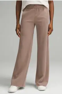 Lululemon ribbed softstream pants in Taupetastic size 4