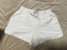 Cute and trendy linen hollister shorts