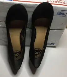 Fergaligious Faux Suede 3.5” Wedges Shoes Soft Comfy Black Size 6M