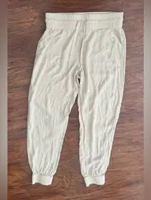 Aritzia tna Lightweight Joggers Cream Rayon Pockets Drawstring Sz Small *Spot