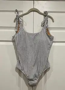 J. Crew Factory Striped Tie-shoulder One-piece Swimsuit Navy and White Size XXL