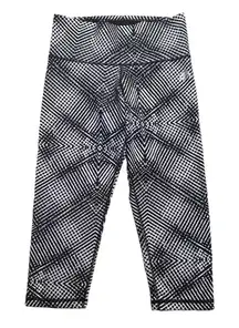 Adidas Women’s S‎ Cropped Capri Legging Black Abstract Geometric Stripe Pattern