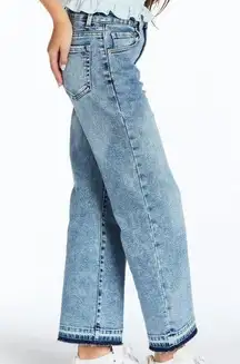 Tractr High Rise Straight Washed Denim Dark Blue Fray Hem Jeans 2/26