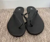 Shade & Shore Flip-Flops