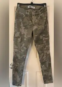 Old Navy | Camo Skinny Cargo Pants, Size 4 Petite