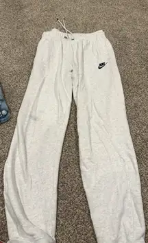 Nike Sweatpants Grey Women’s