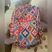 Gorgeous print on this classic Vera Bradley back pack. Great condition.