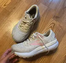 Brooks Ghost 16 womens size 7.5 shoes