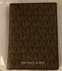Passport Michael Kors Holder