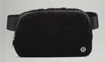 Lululemon Everywhere Belt Bag-Sherpa