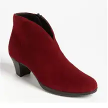 MUNRO Robyn Cranberry Red Nubuck Suede Ankle Boots Booties Heeled Size 8