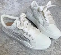 Dolce Vita Harryson Ivory Ribbon Lace Up Shoes NEW WITH BOX Sneakers Size 8