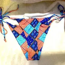 NWOT ZAFUL WOMENS HIGH WAIST RED AND BLUE PAISLEY TIE BIKINI BOTTOMS SIZE SMALL