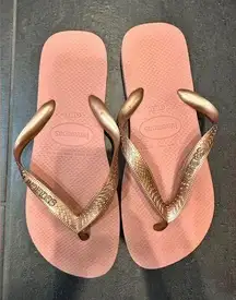 HAVAIANAS rose gold flip flops size 11/12