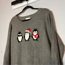 New York & Company Sweater Crewneck Gray Penguins Christmas Holiday Size Medium