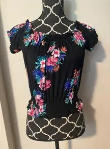 EUC Hot Kiss Black Floral Puff Sleeve Blouse size medium