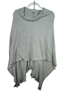Woolworths Elegant‎ Gray Knit Poncho Ruffle Trim Versatile Wrap Shawl Lagenlook