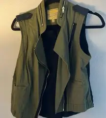 Vera wang vest