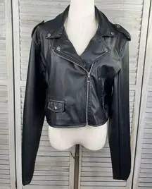 PRETTY LITTLE THING Cropped Faux Leather Motorcycle Jacket Black-16