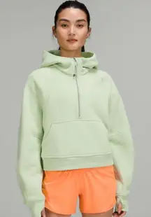Lululemon Size M/L Scuba Oversized Half Zip Hoodie
Creamy‎ Mint Green Pastel New