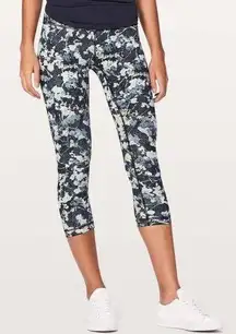 Lululemon Wunder Under Crop (Hi-Rise) 21 inch Leggings in Spring Bloom Multi 4