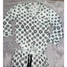 Women's Victoria's Secret Pajamas M Light Green Black Snowflake