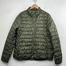 Old Navy Go-H20 Water-Resistant Narrow-Channel Puffer Jacket size Large