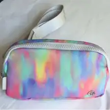 Lululemon Everywhere Belt Bag Prism Mulit Vapor