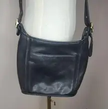 Coach  Vintage Black Slim Duffle Crossbody Leather Purse Crossbody  Bag 9816‎ 90s