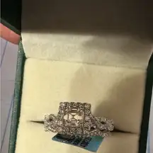 Elegant 925 Silver Women's Ring moissanite size 7 NWT