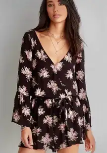 NWOT..American Eagle Outfitters Black Floral Boho Romper Medium