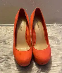 Breckelle’s Coral Wedge Heel