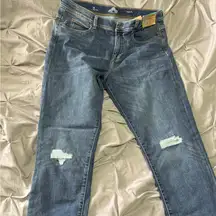 Brand new jeans w/ tags 
Never worn 
Thereabouts brand