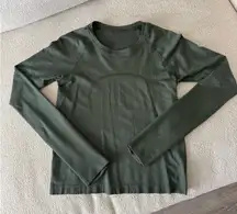 Lululemon Swiftly Tech Long Sleeve 2.0 Race Length