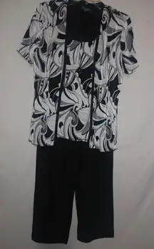 R&M Richards 8P Black White Pants Suit Petite