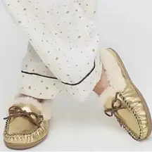 J crew gold crackled metallic suede lodge moccasins slippers shoes size 8