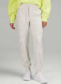 Lululemon Stretch High-Rise Jogger Pant 28” – Bone Color – Size 0