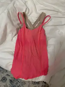 Lululemon tanks with bra