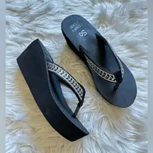 SO platform flip-flops