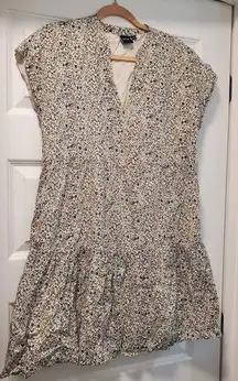 Woman's Gap Maxi Dress. A19