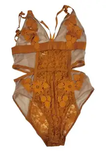 Elegant Lace Floral Bodysuit in Tan